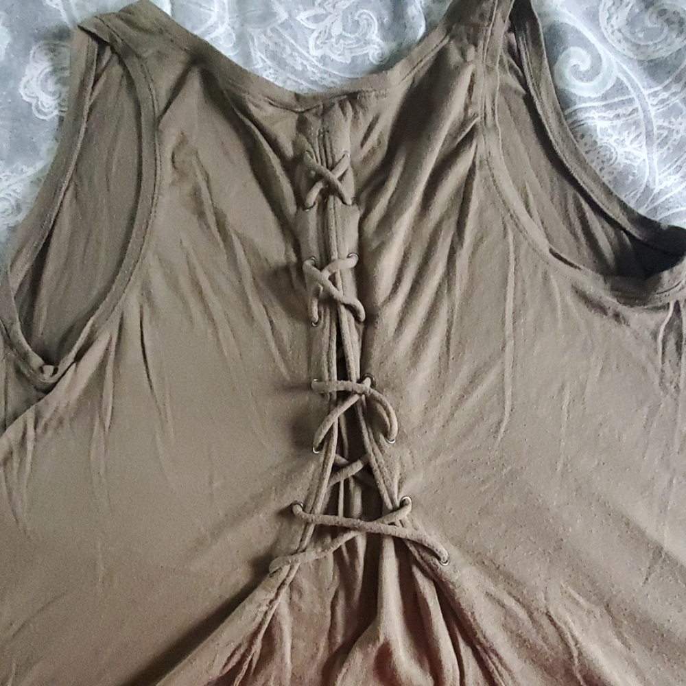 Express one eleven tank top
